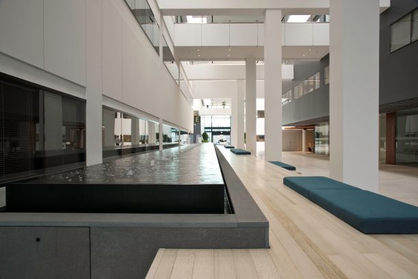 Radnor-lobby2